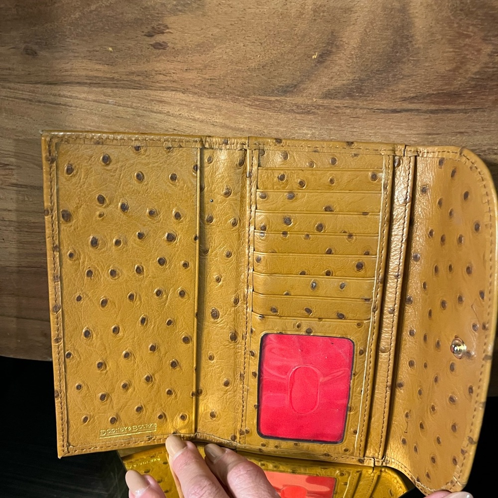Dooney & Bourke Ostrich Continental Wallet in Caramel PERFECT CONDITION - Picture 8 of 9